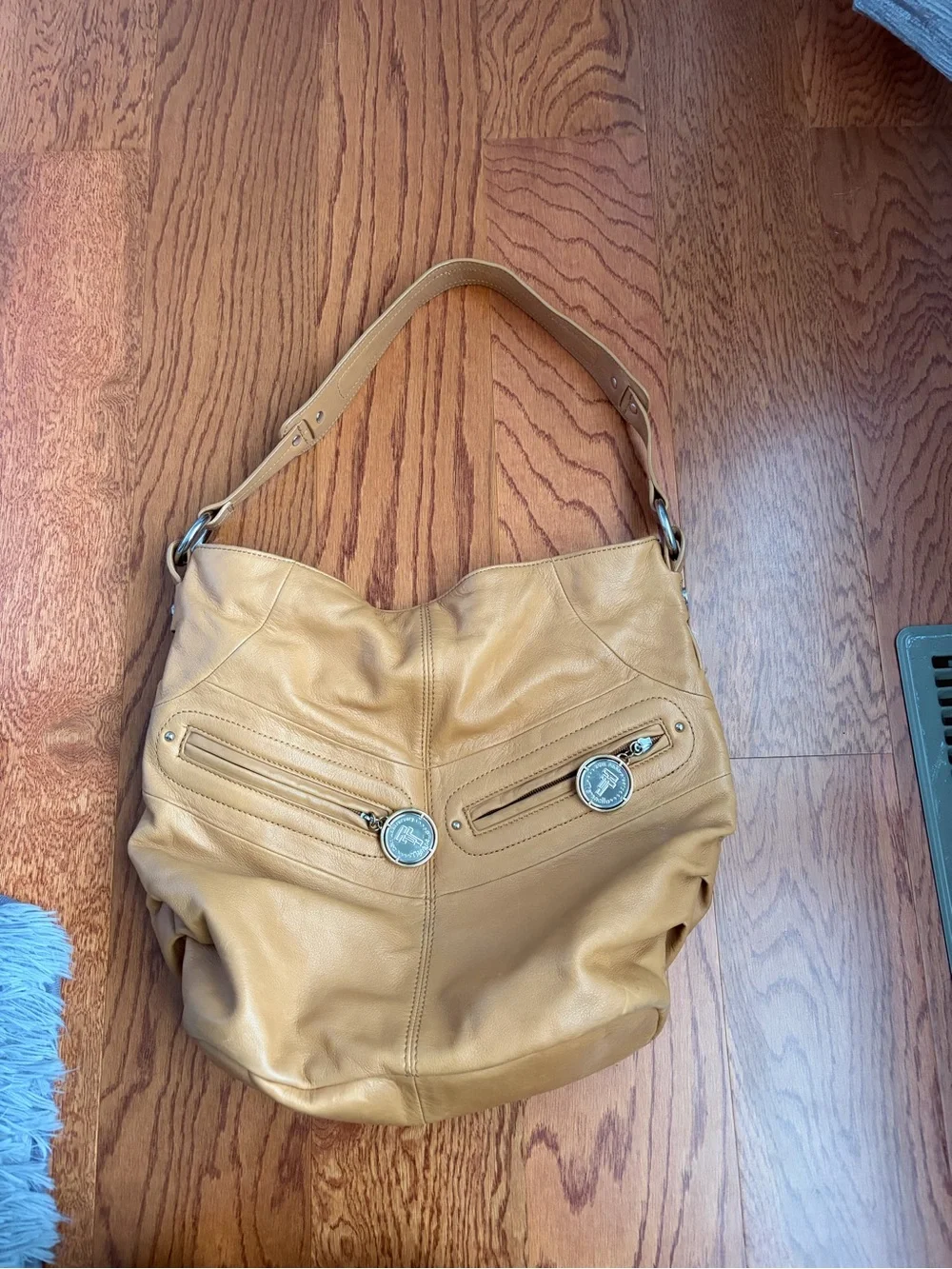 Stylish Shoulder Hobo Bag in Tan